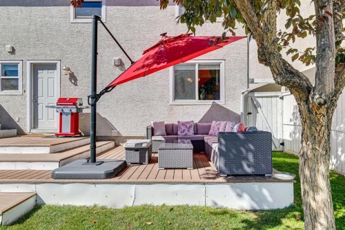 159 Somme Manor Sw, Calgary, AB 