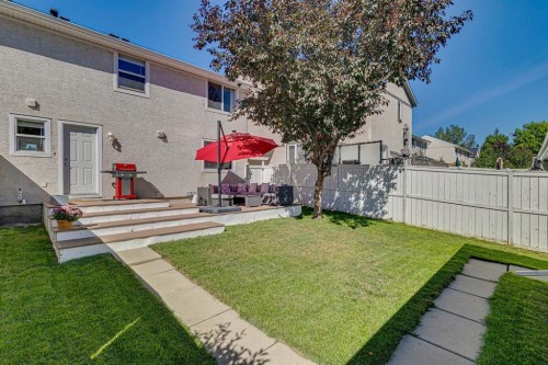 159 Somme Manor Sw, Calgary, AB 