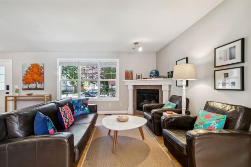 159 Somme Manor Sw, Calgary, AB 