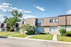 755 Kingsmere Crescent SW Calgary, AB T2V 2H9