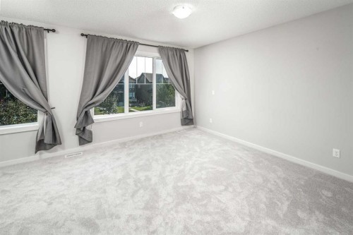 25 Marquis Place Se, Calgary, AB 