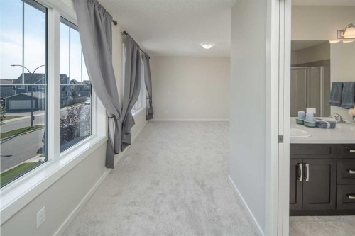25 Marquis Place Se, Calgary, AB 