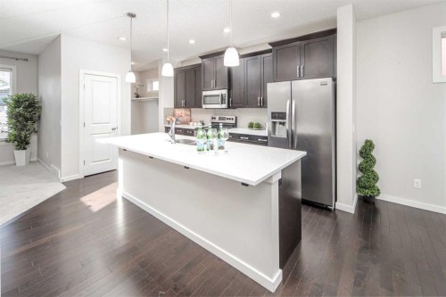 25 Marquis Place Se, Calgary, AB 