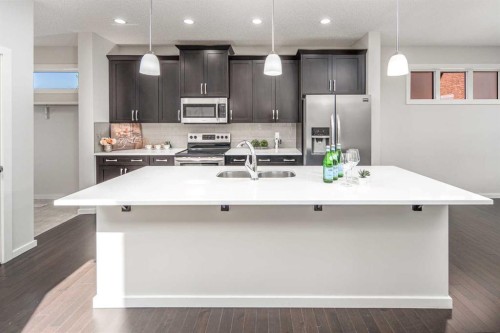 25 Marquis Place Se, Calgary, AB 