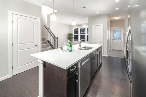 25 Marquis Place Se, Calgary, AB 
