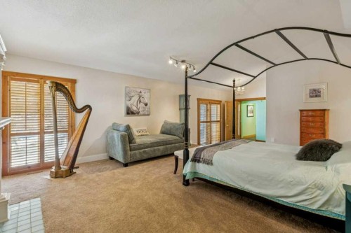 4 Pine Avenue, Bragg Creek, AB 