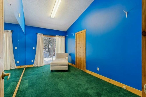 4 Pine Avenue, Bragg Creek, AB 