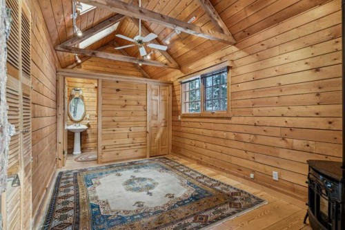 4 Pine Avenue, Bragg Creek, AB 