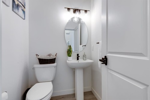 223 Chelsea Heath, Chestermere, AB 
