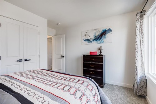 223 Chelsea Heath, Chestermere, AB 