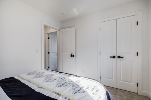 223 Chelsea Heath, Chestermere, AB 