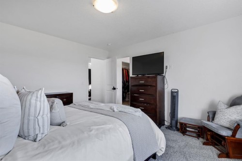 223 Chelsea Heath, Chestermere, AB 