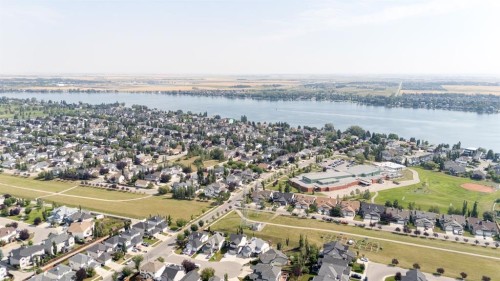 223 Chelsea Heath, Chestermere, AB 