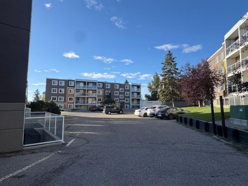 302-4455A Greenview Drive Ne, Calgary, AB 