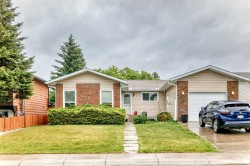 20 Deermont Way SE Calgary, AB T2J 5P3