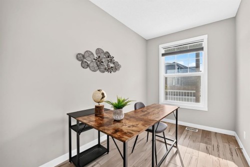 166 Howse Common Ne, Calgary, AB 