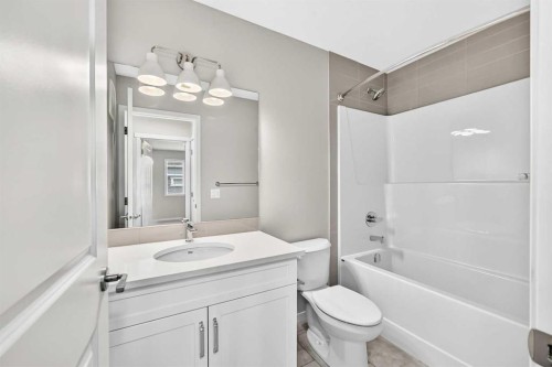1302 Mahogany Boulevard Se, Calgary, AB 