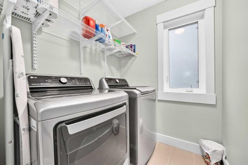 2512 17A Street Nw, Calgary, AB 