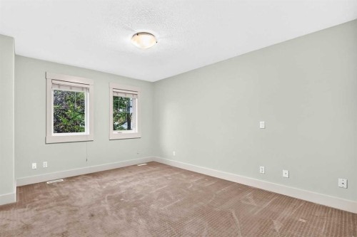 2512 17A Street Nw, Calgary, AB 