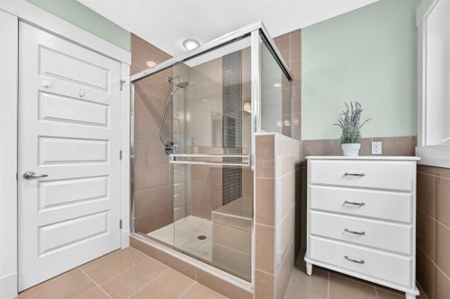 2512 17A Street Nw, Calgary, AB 