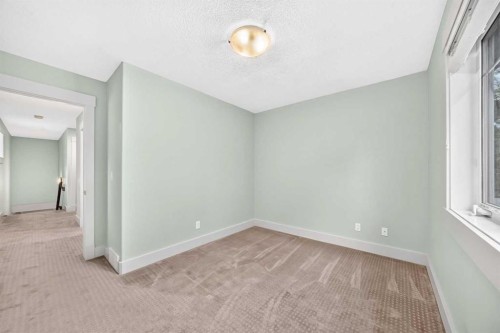 2512 17A Street Nw, Calgary, AB 