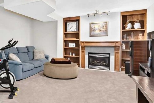 2512 17A Street Nw, Calgary, AB 