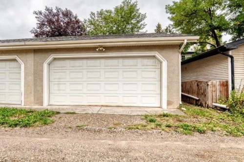 2512 17A Street Nw, Calgary, AB 