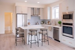 1303-47 Creekview Gardens SW Calgary, AB T2X 6K7