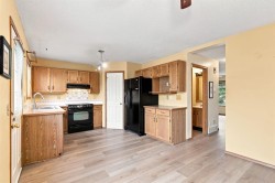 219 Coral Springs Circle NE Calgary, AB T3J 3P7