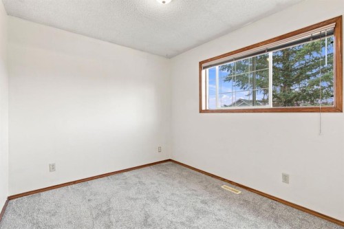 219 Coral Springs Circle Ne, Calgary, AB 