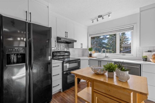 460 Parkridge Crescent Se, Calgary, AB 