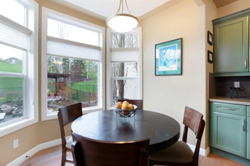 30 Discovery Ridge Gardens Sw, Calgary, AB 