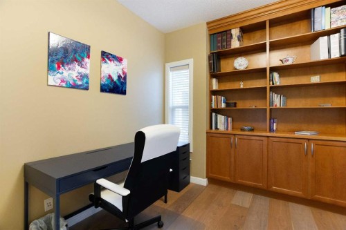 30 Discovery Ridge Gardens Sw, Calgary, AB 