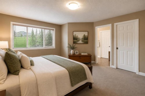 30 Discovery Ridge Gardens Sw, Calgary, AB 