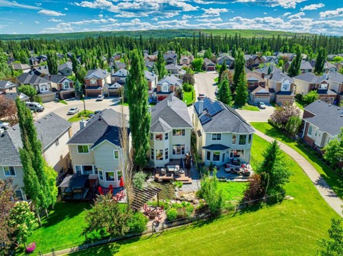 30 Discovery Ridge Gardens Sw, Calgary, AB 
