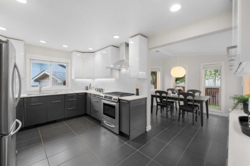 92 Chinook Drive Sw, Calgary, AB 