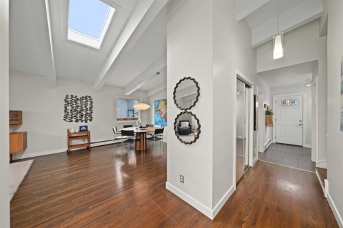 92 Chinook Drive Sw, Calgary, AB 