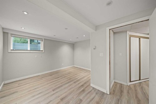 92 Chinook Drive Sw, Calgary, AB 