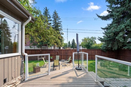 92 Chinook Drive Sw, Calgary, AB 
