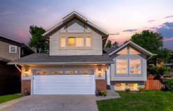 31 Deer Place SE Calgary, AB T2J 6W6