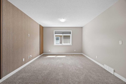 63 Redstone Gardens Ne, Calgary, AB 