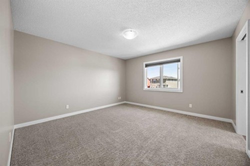 63 Redstone Gardens Ne, Calgary, AB 