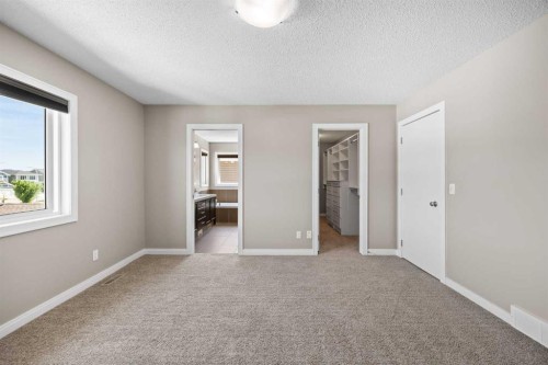 63 Redstone Gardens Ne, Calgary, AB 