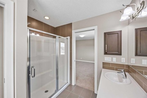 63 Redstone Gardens Ne, Calgary, AB 