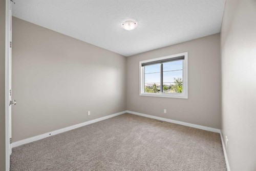 63 Redstone Gardens Ne, Calgary, AB 