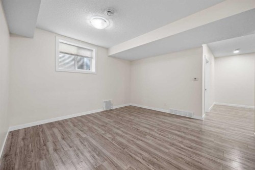 63 Redstone Gardens Ne, Calgary, AB 