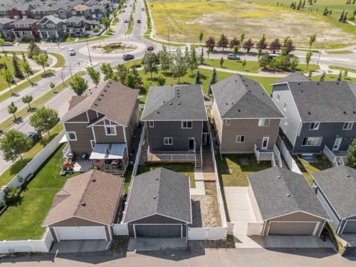 63 Redstone Gardens Ne, Calgary, AB 