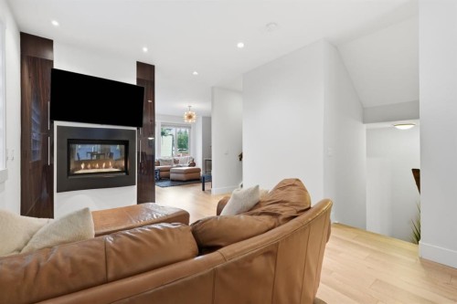 1903 26 Avenue Sw, Calgary, AB 