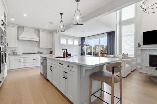 10 Legacy Woods Crescent Se, Calgary, AB 