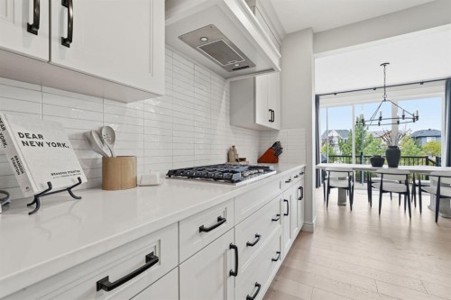 10 Legacy Woods Crescent Se, Calgary, AB 